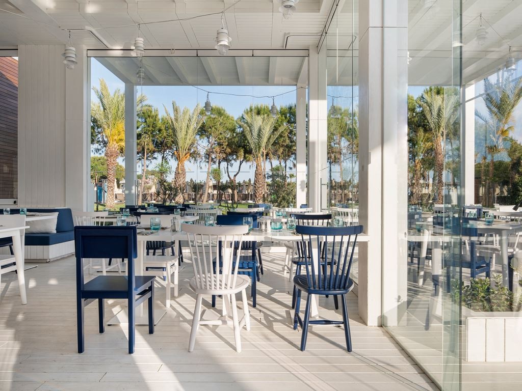 restaurants-adult-snack