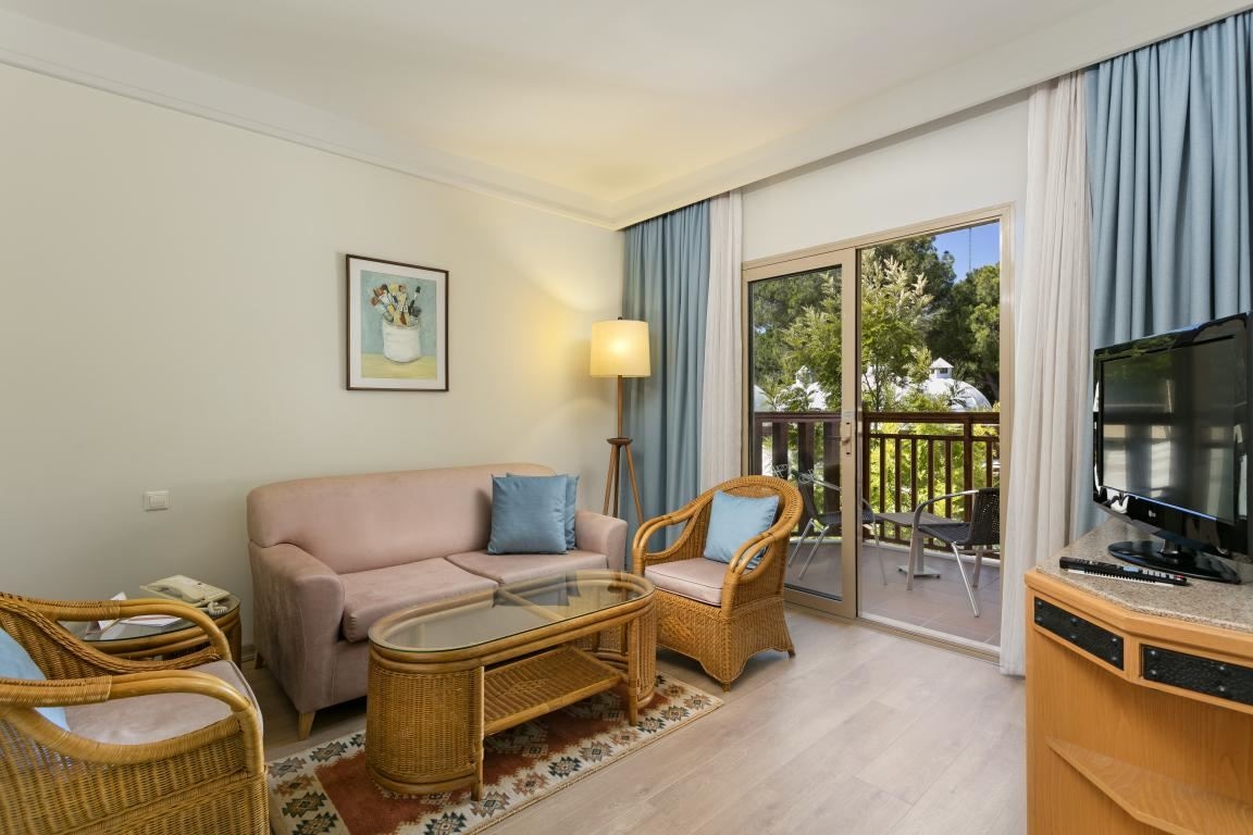 rooms-bungalow-family-suite