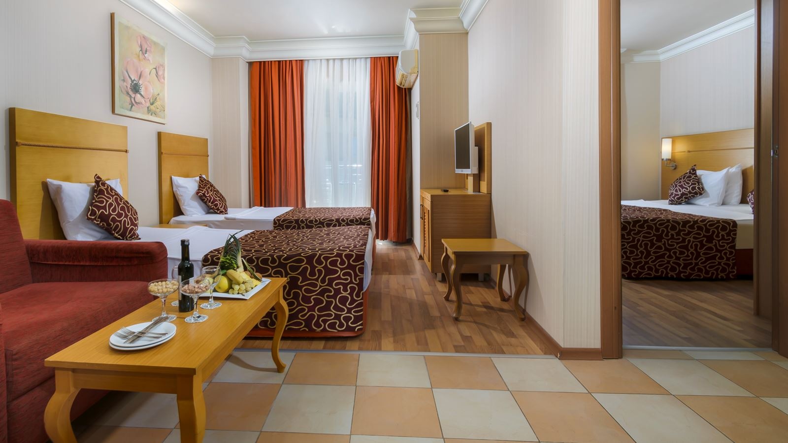 rooms-family-room-1-bedroom