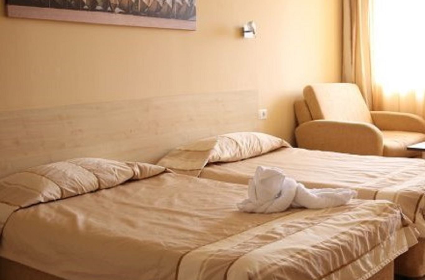 rooms-standard-studio-balcony-or-terrace