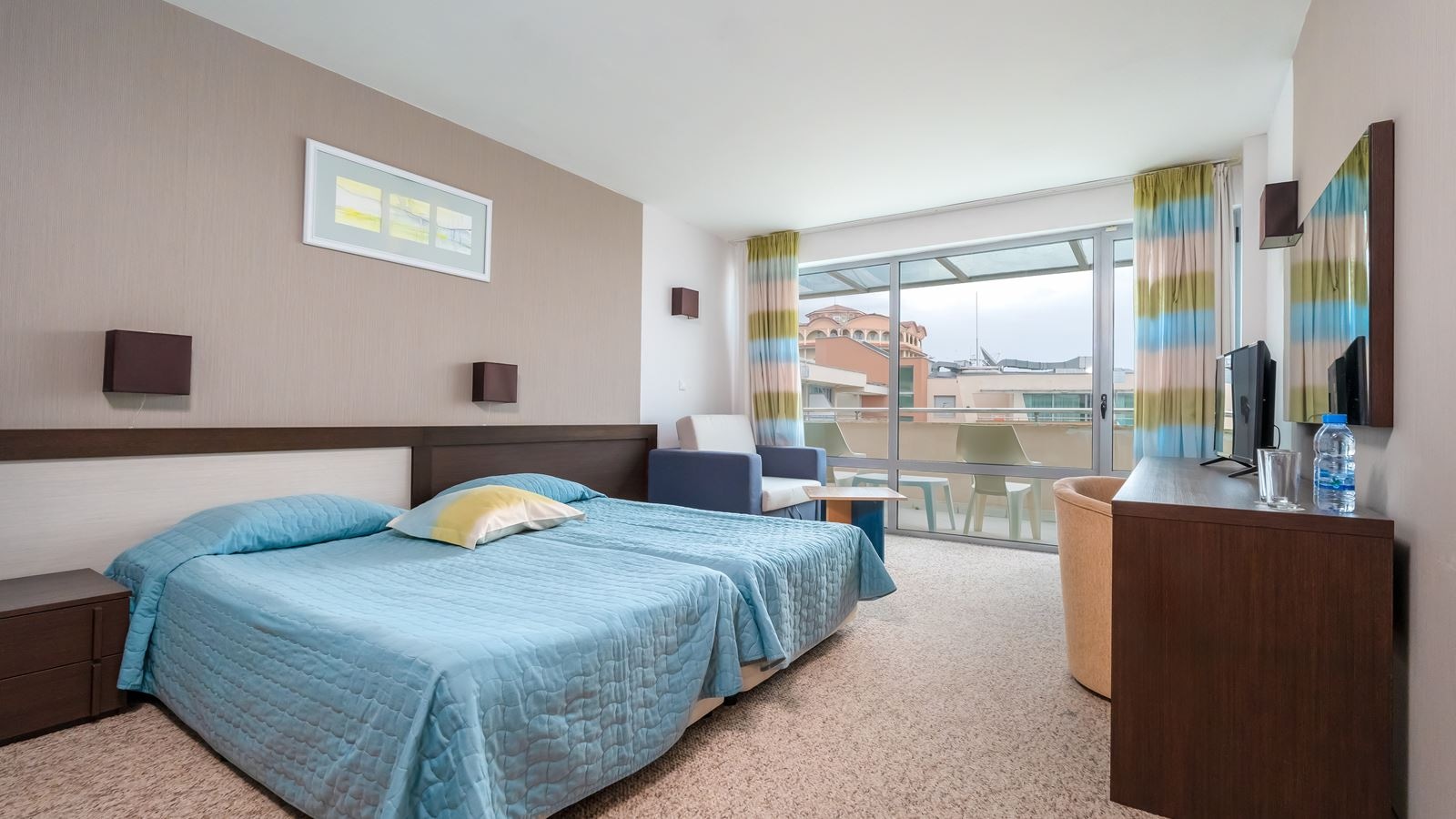 rooms-twin-room-sidesea-view