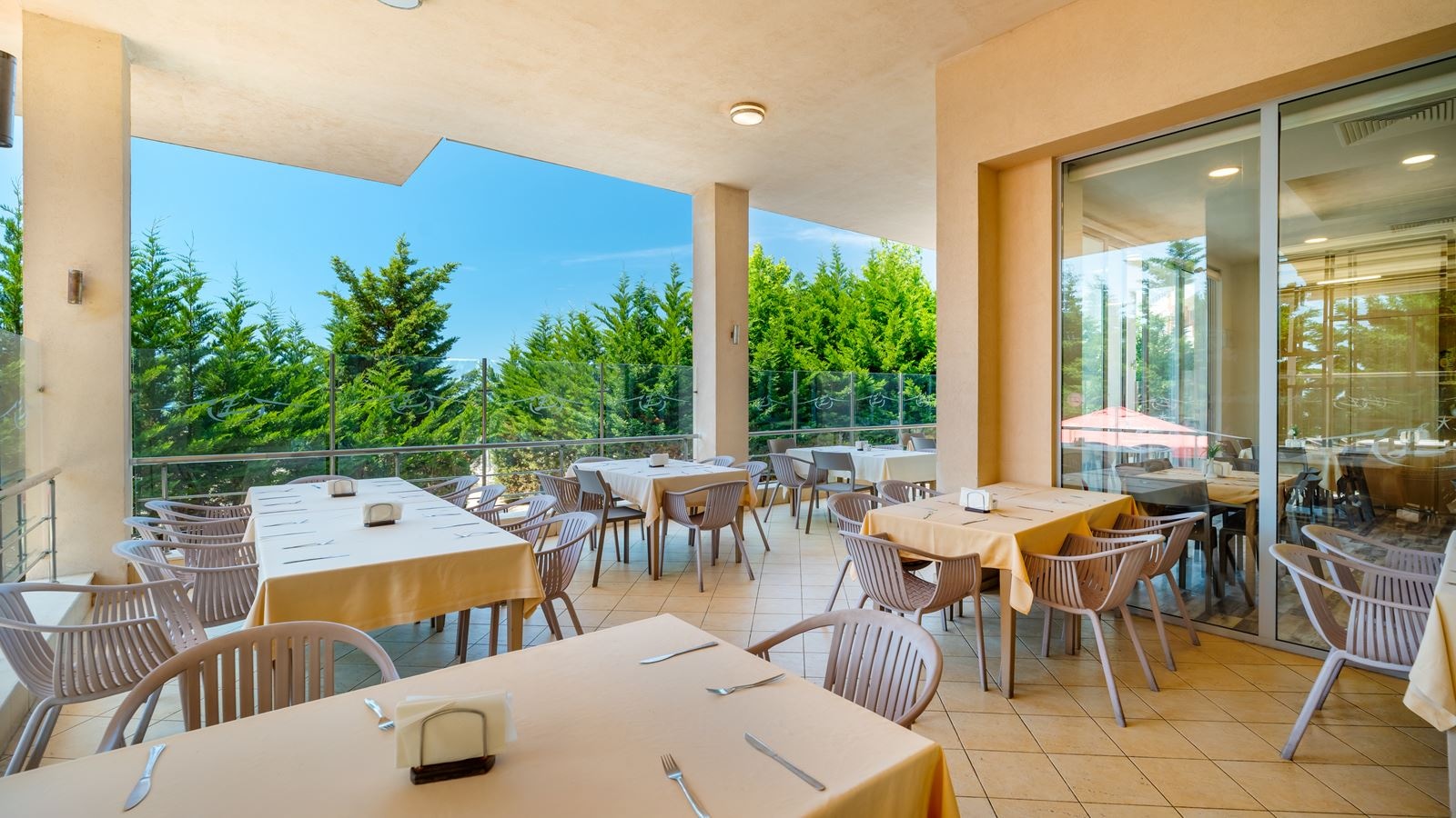 restaurants-main-restaurant