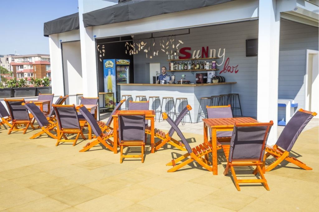 bars-sunny-bar
