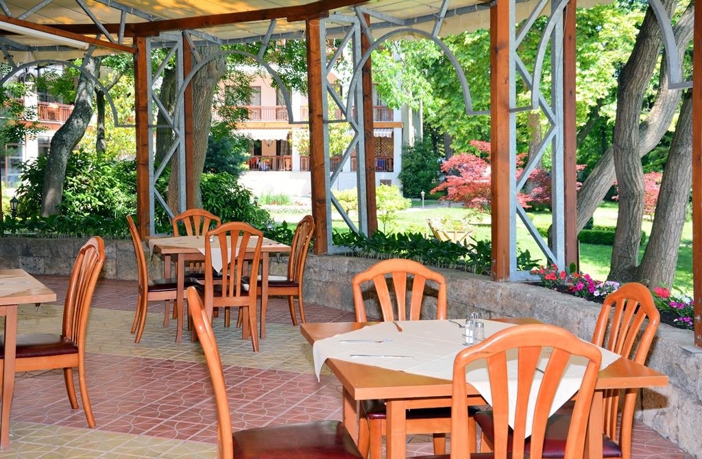 restaurants-main-restaurant