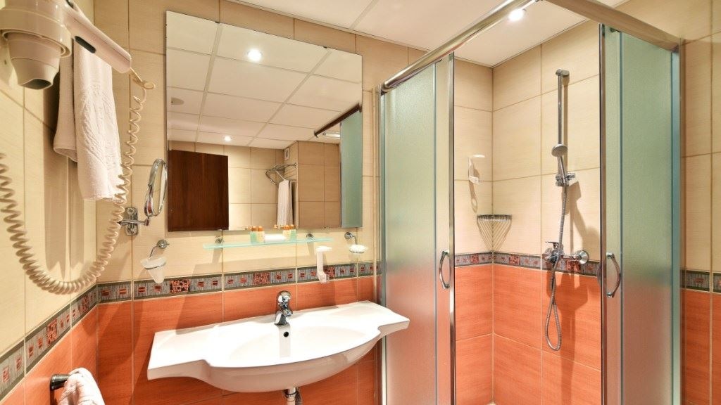 rooms-superior-apartment-balcony