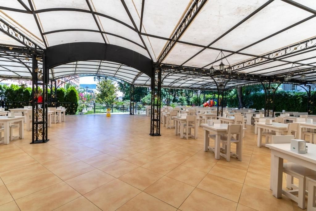 restaurants-restaurants