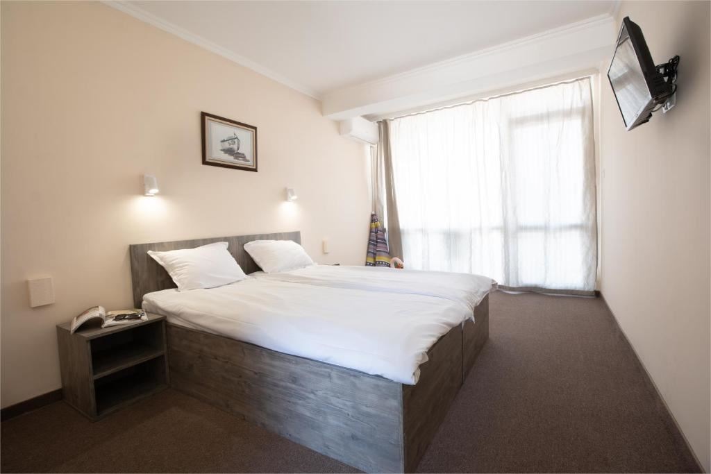 rooms-double-standard-room