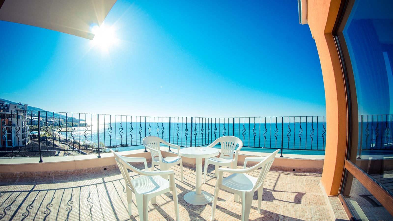 rooms-2-bedroom-deluxe-apartment-balcony-or-terrace