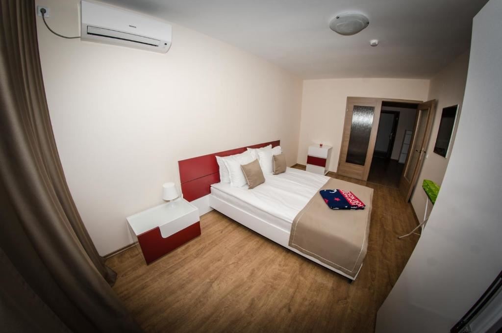 rooms-2-bedroom-standard-apartment-balcony-or-terrace