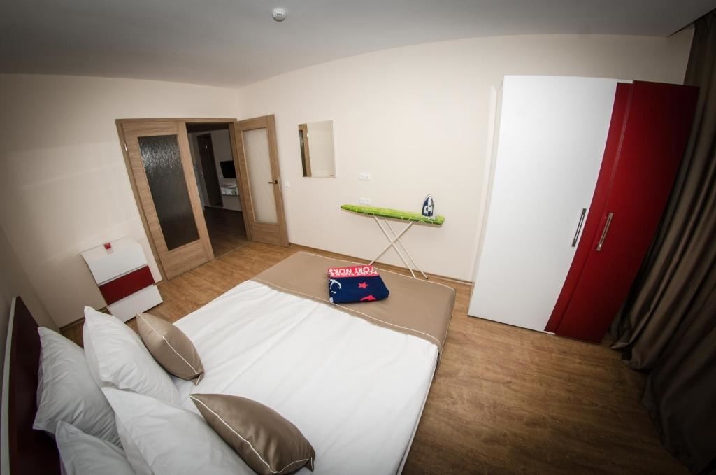 rooms-2-bedroom-standard-apartment-balcony-or-terrace