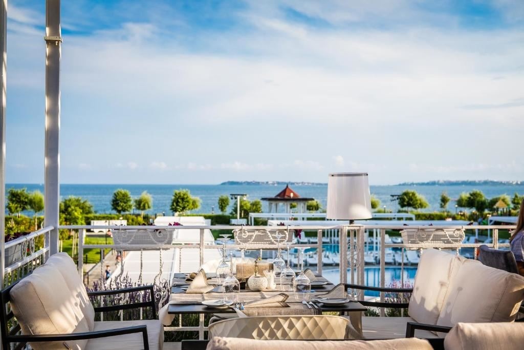 restaurants-main-restaurant