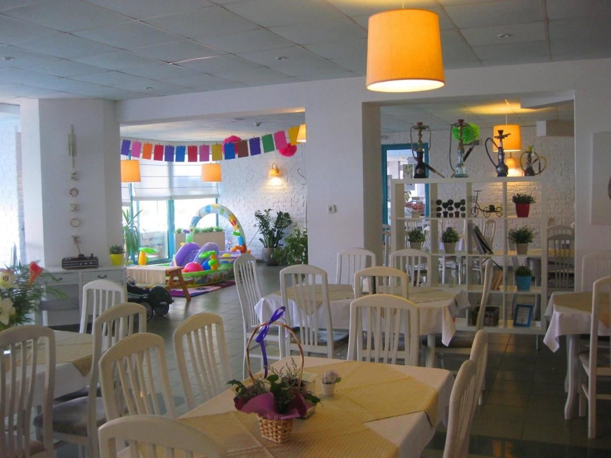 restaurants-restaurants