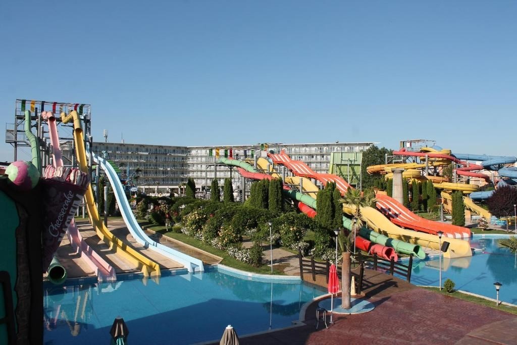 water-park-water-park