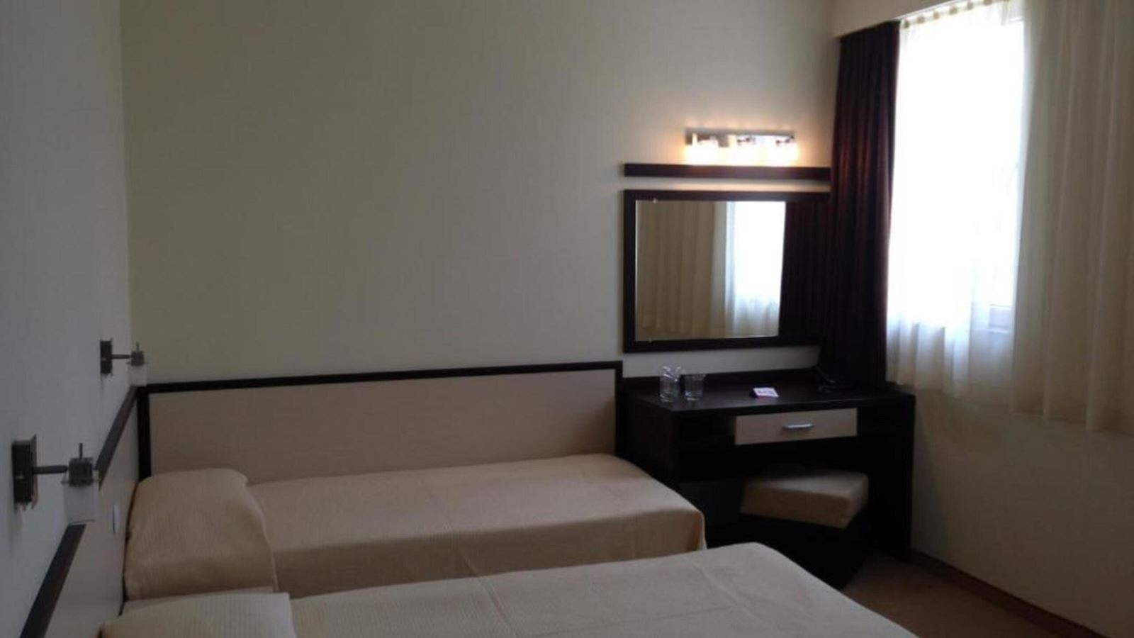 rooms-double-standard-room-without-balconyterrace-economy