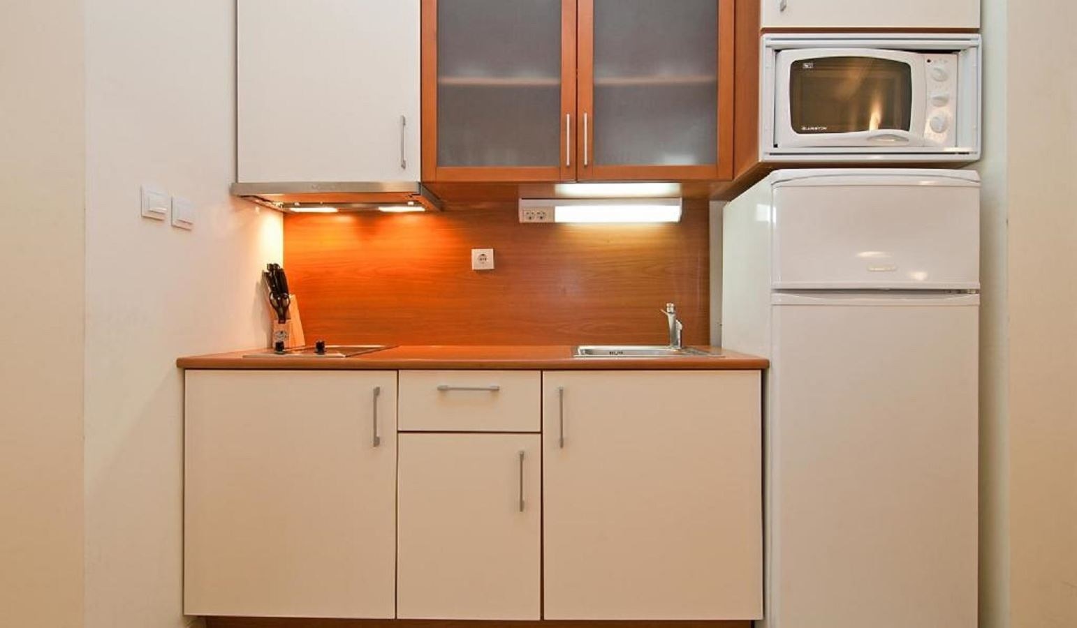 rooms-standard-apartment-balcony-or-terrace