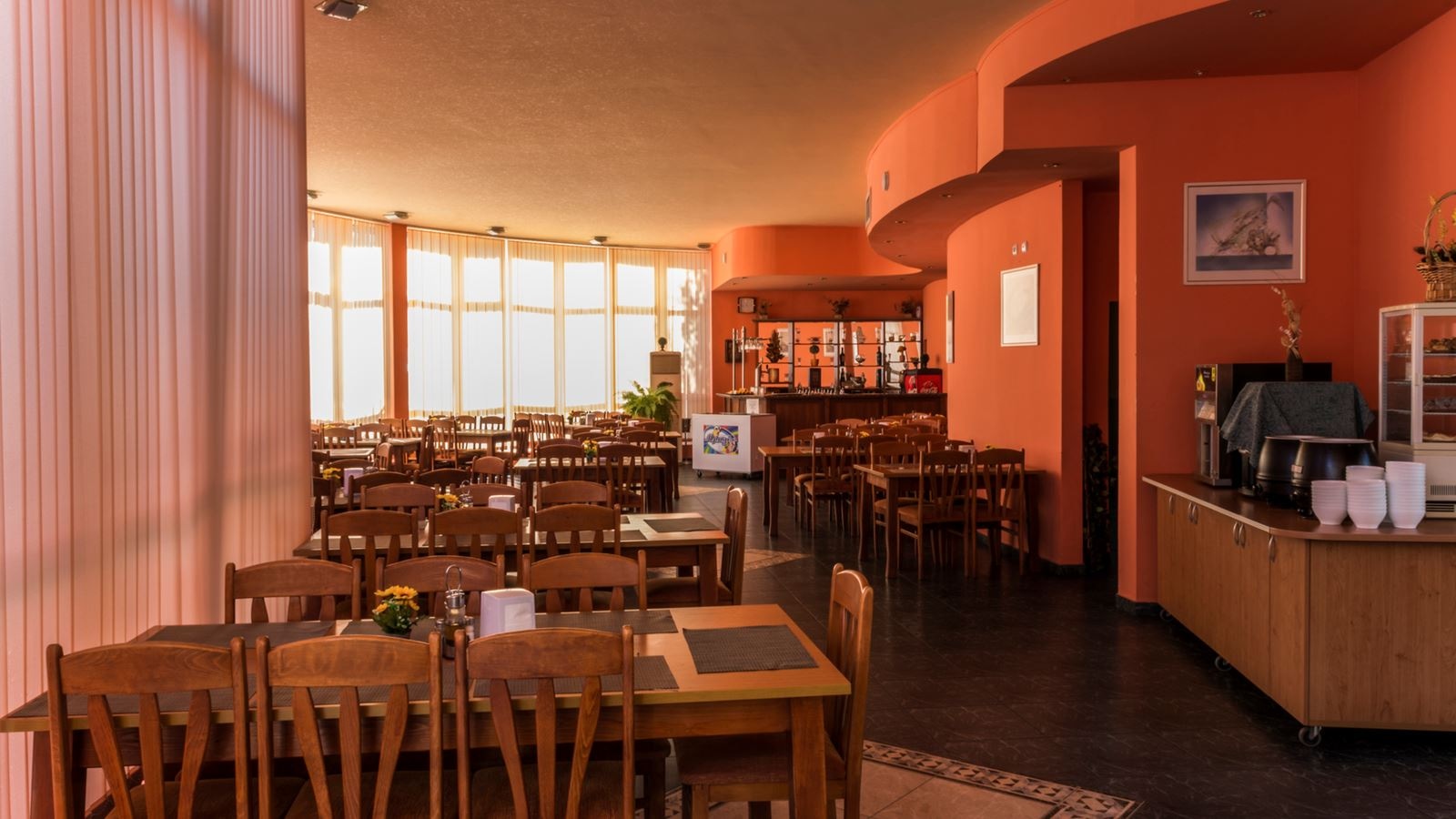 restaurants-restaurants