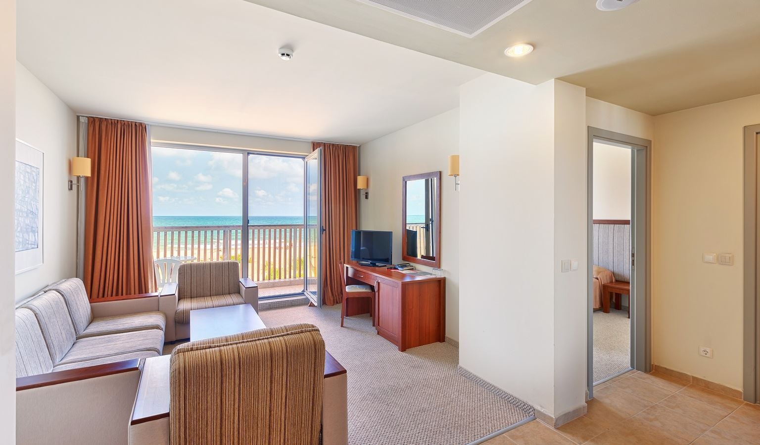 rooms-one-bedroom-suite-sea-view