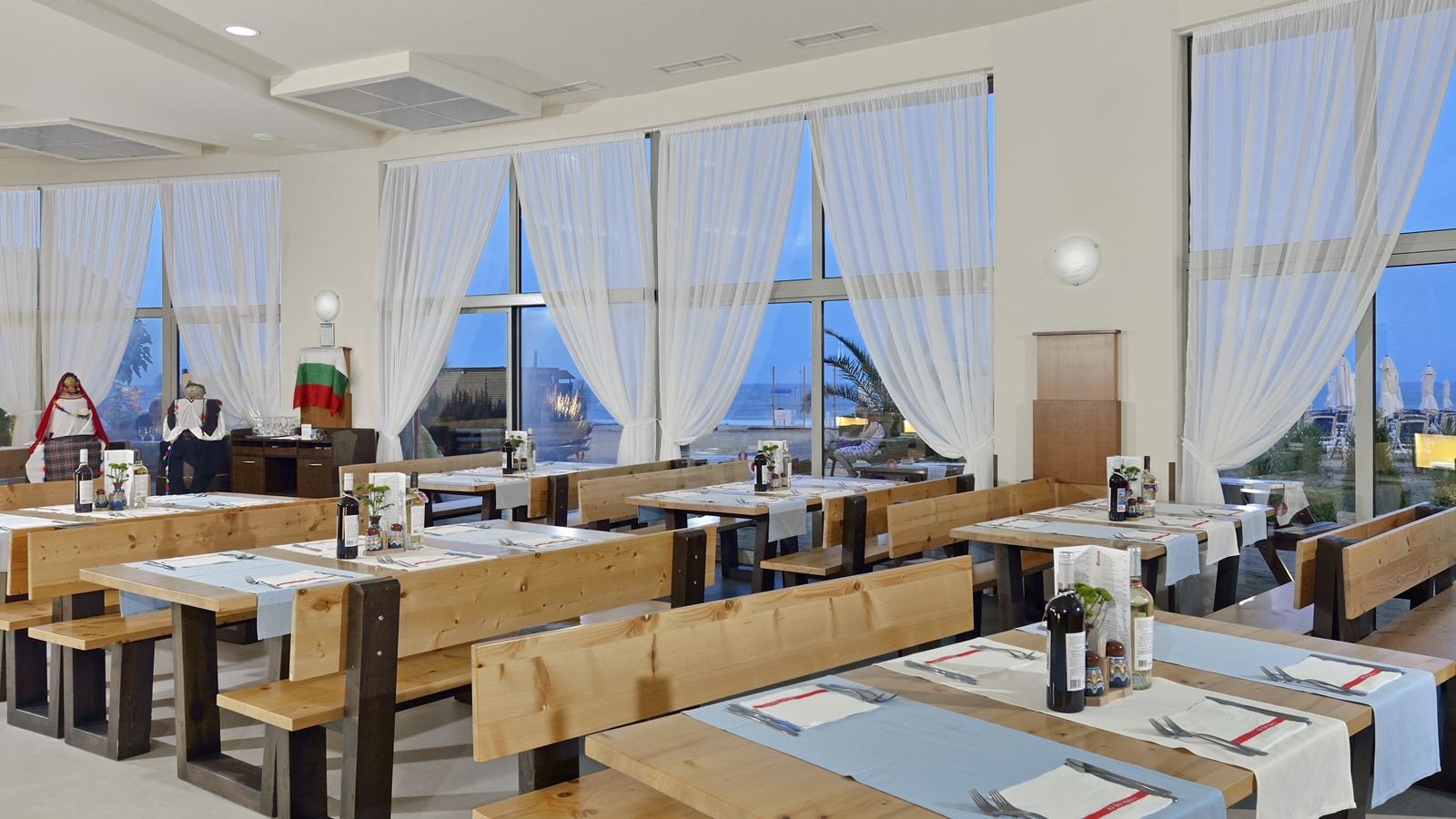 restaurants-restaurants