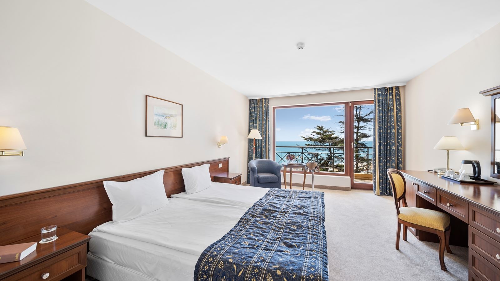 rooms-standard-room-seaview-balcony