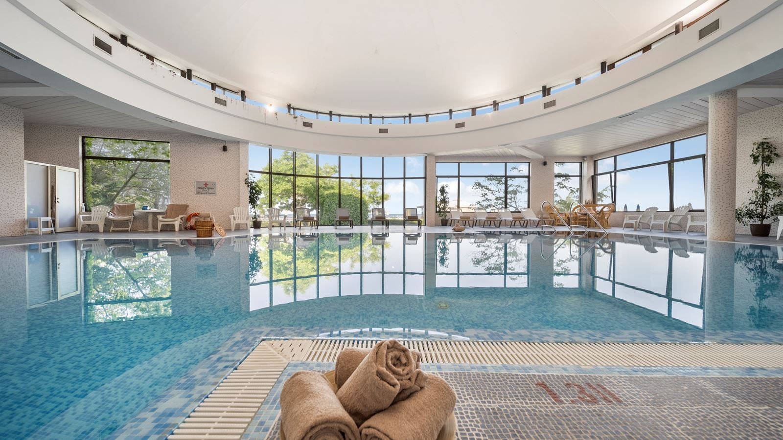 pools-indoor-pool