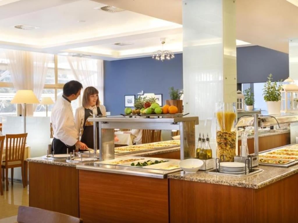 restaurants-restaurant