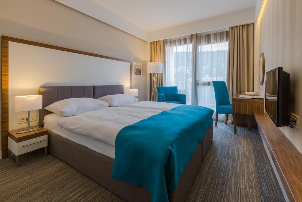 rooms-double-standard-room-balcony