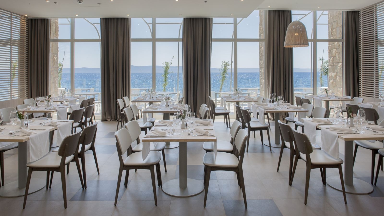 restaurants-the-restaurant