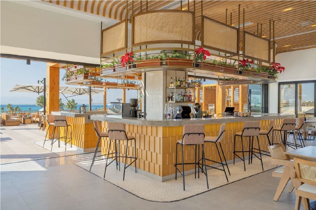 bars--more-bar-lobby-bar-