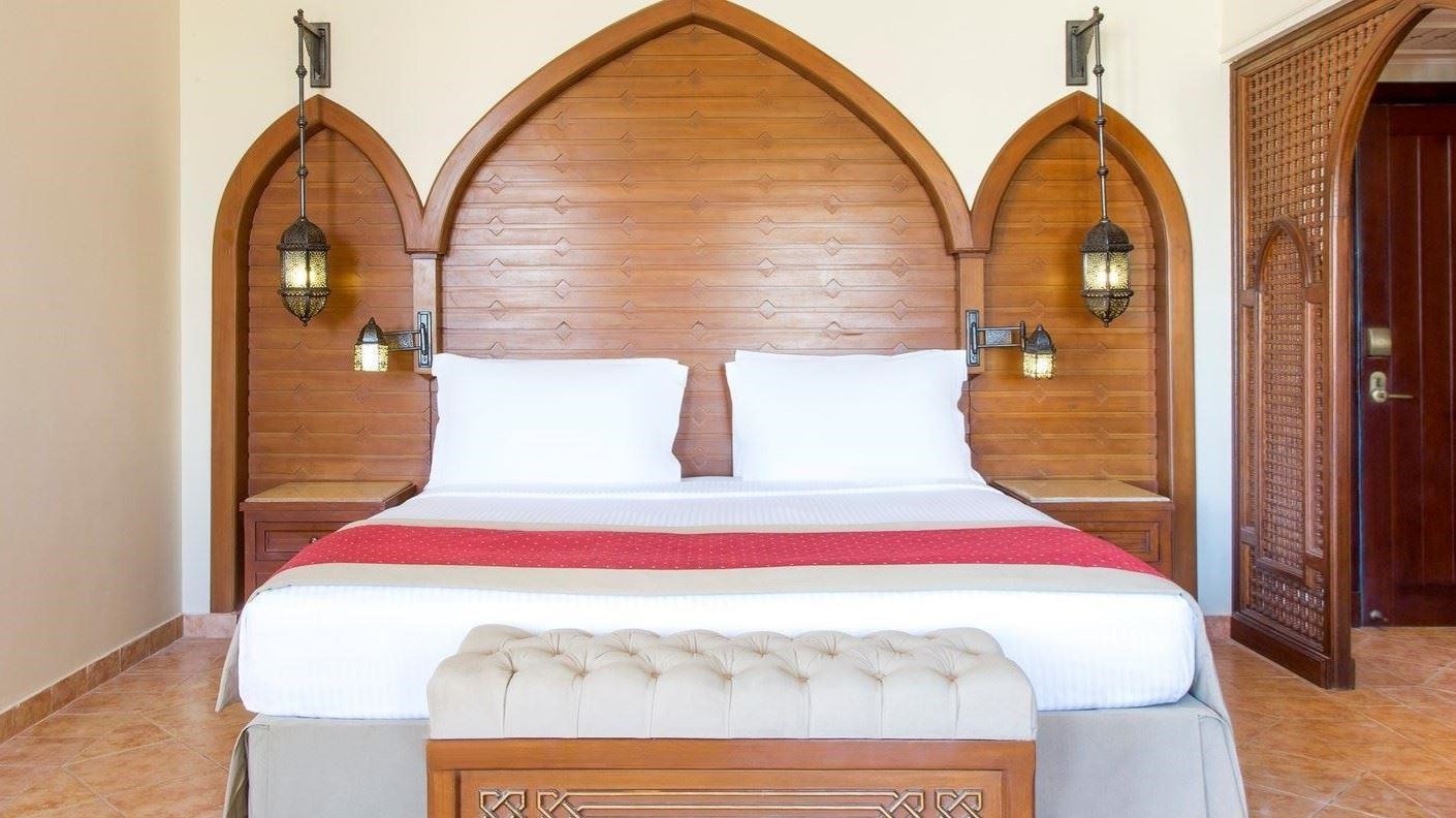 rooms-junior-suite-side-sea-view