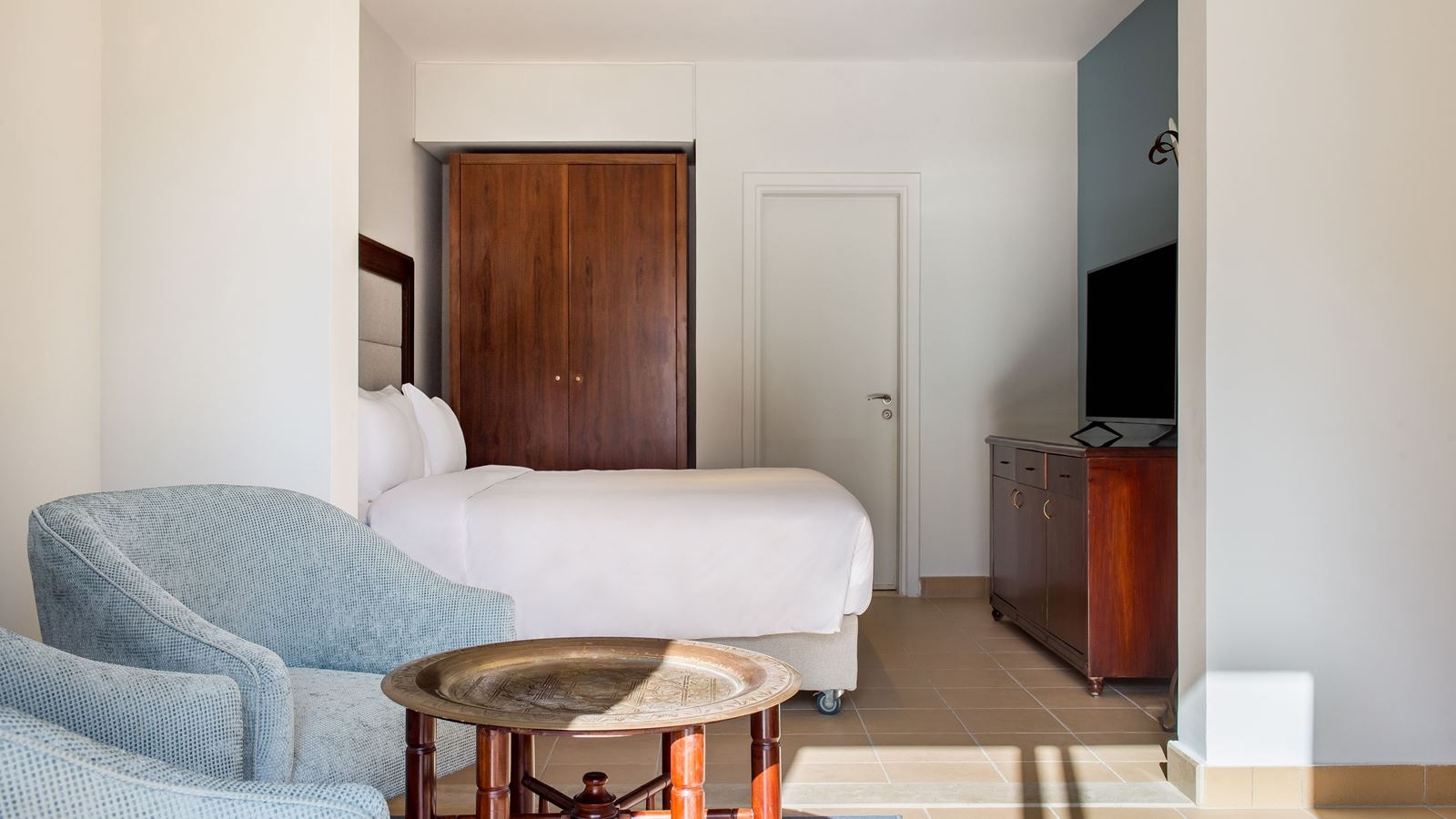 rooms-superior-pool-view