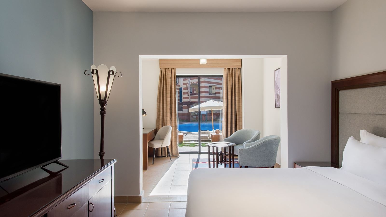 rooms-superior-pool-view