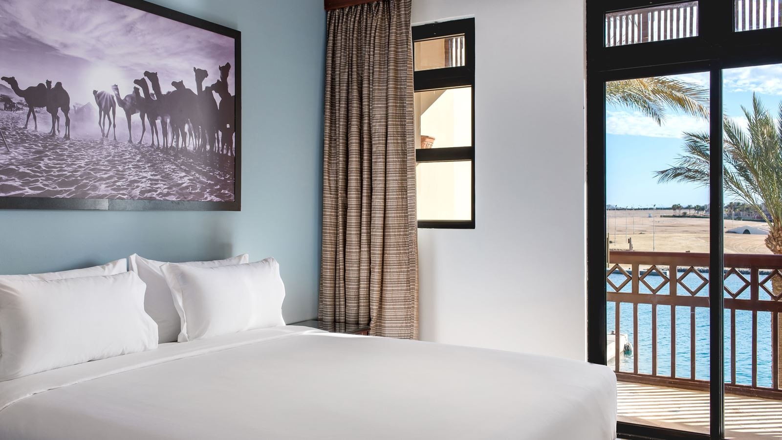 rooms-duplex-suite-side-marina-view