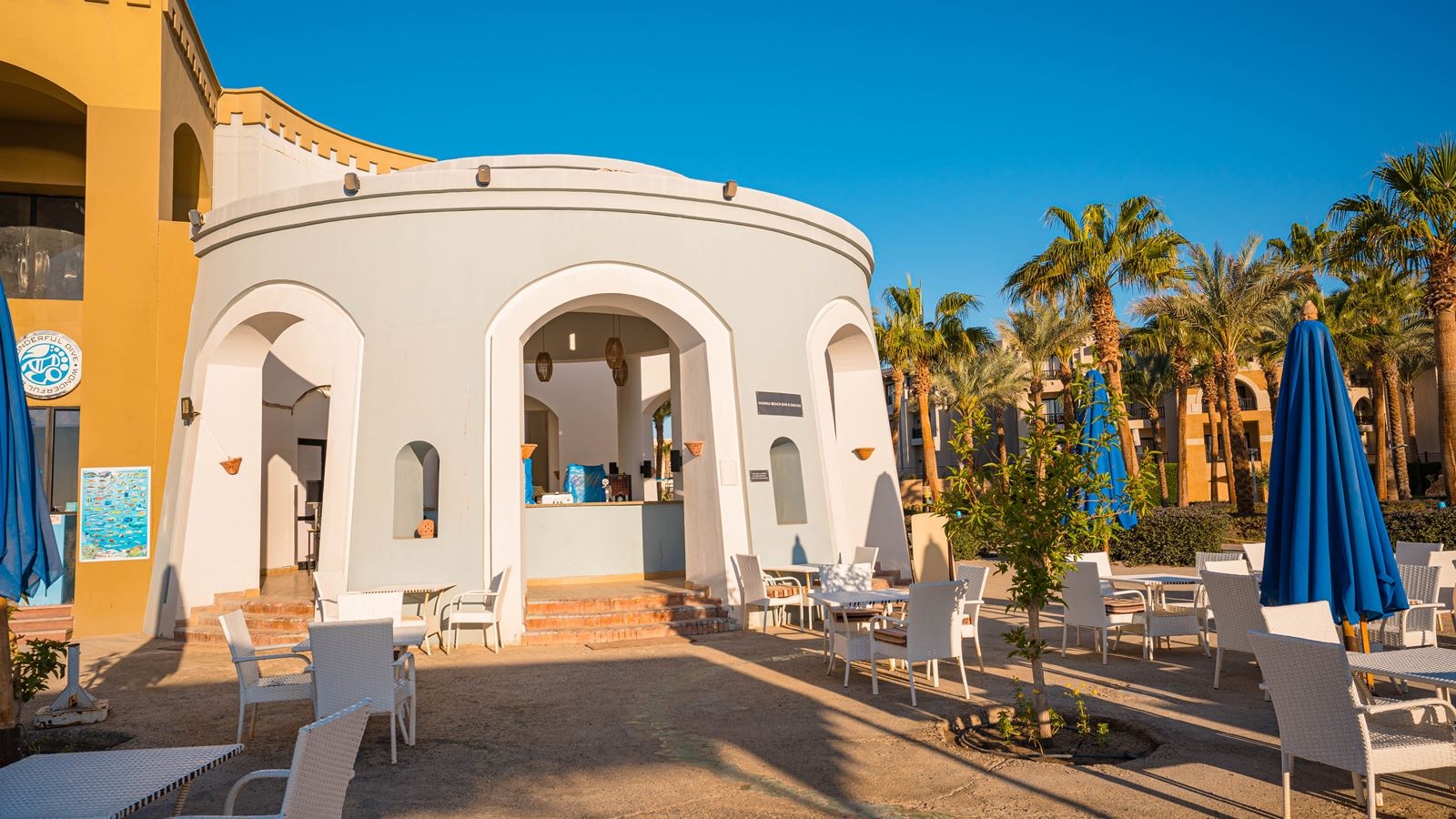 bars-marina-beach-bar