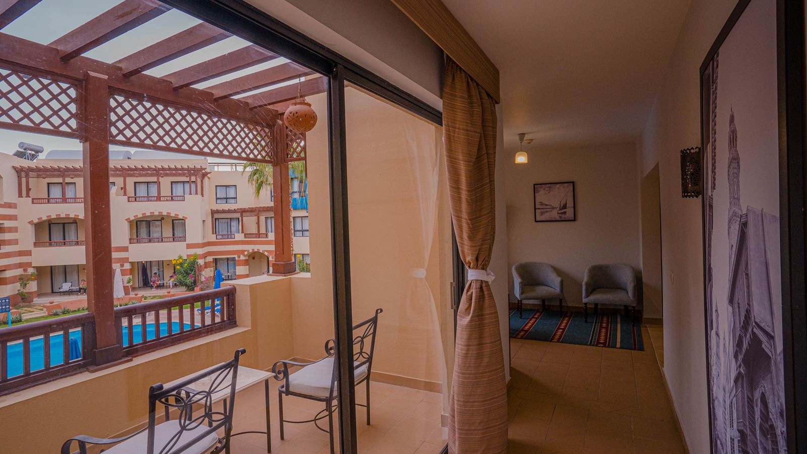 rooms-superior-pool-view