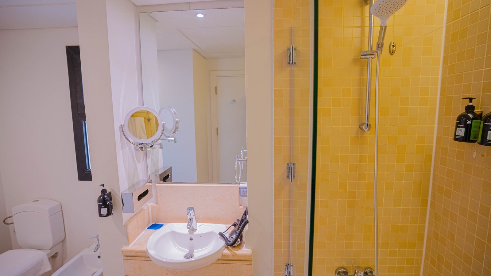 rooms-superior-pool-view