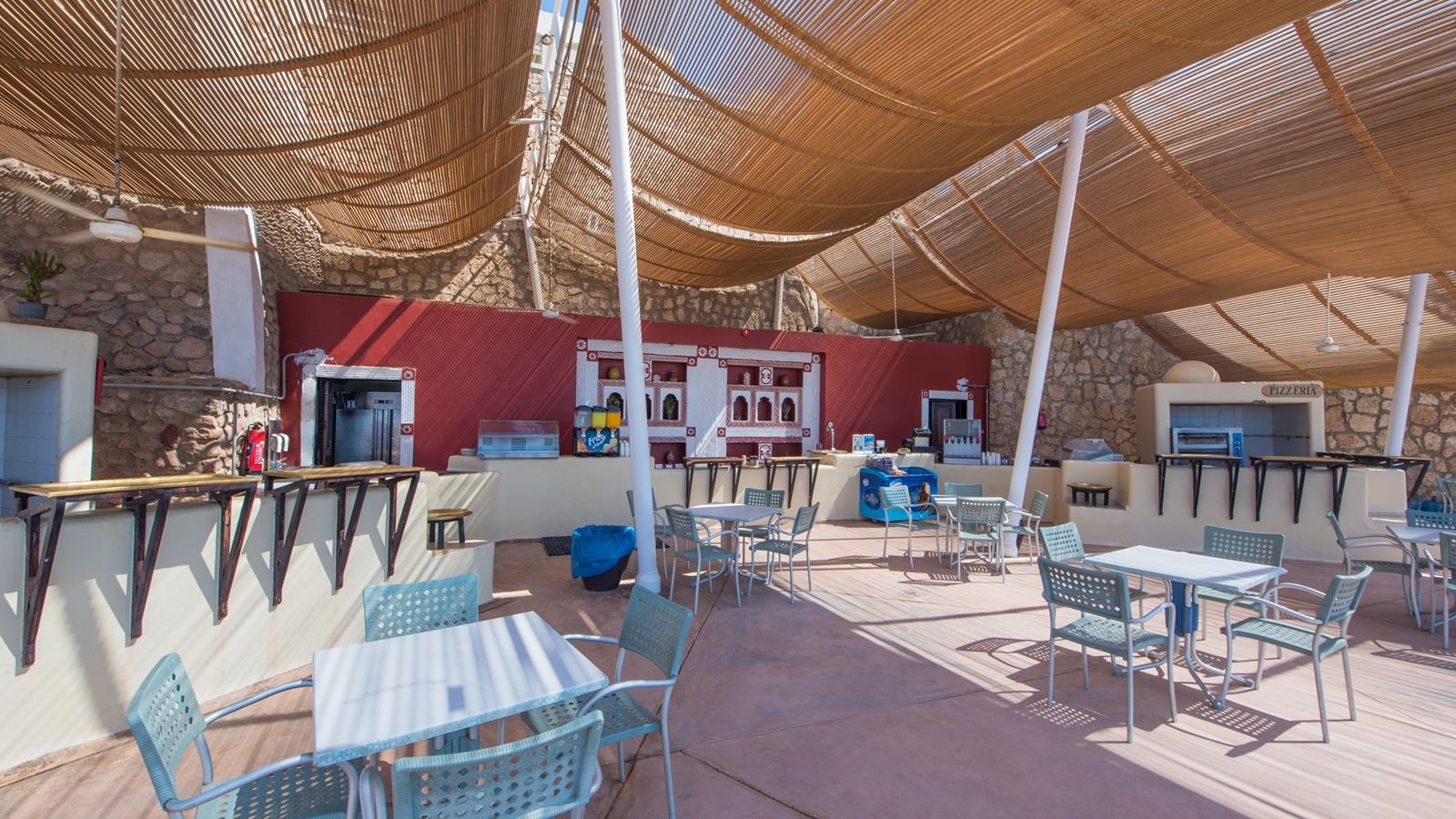 restaurants-beach-bar