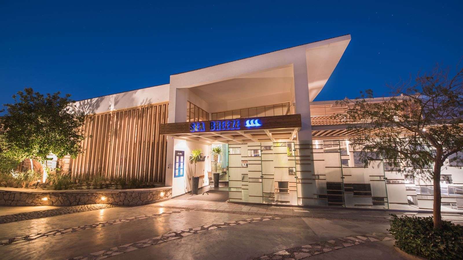 restaurants-sea-breeze