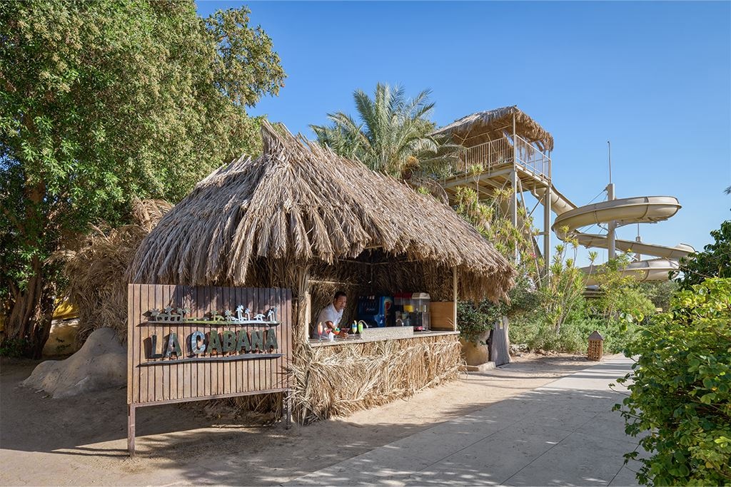 bars-la-cabana-pool-bar