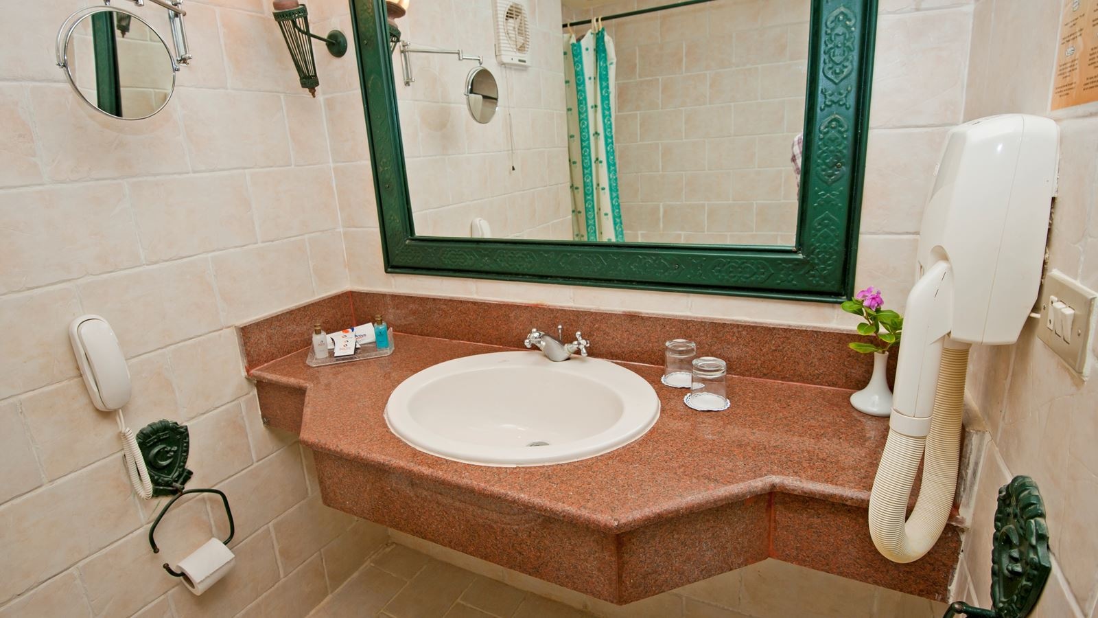 rooms-room-standard-pool--lagoon-view