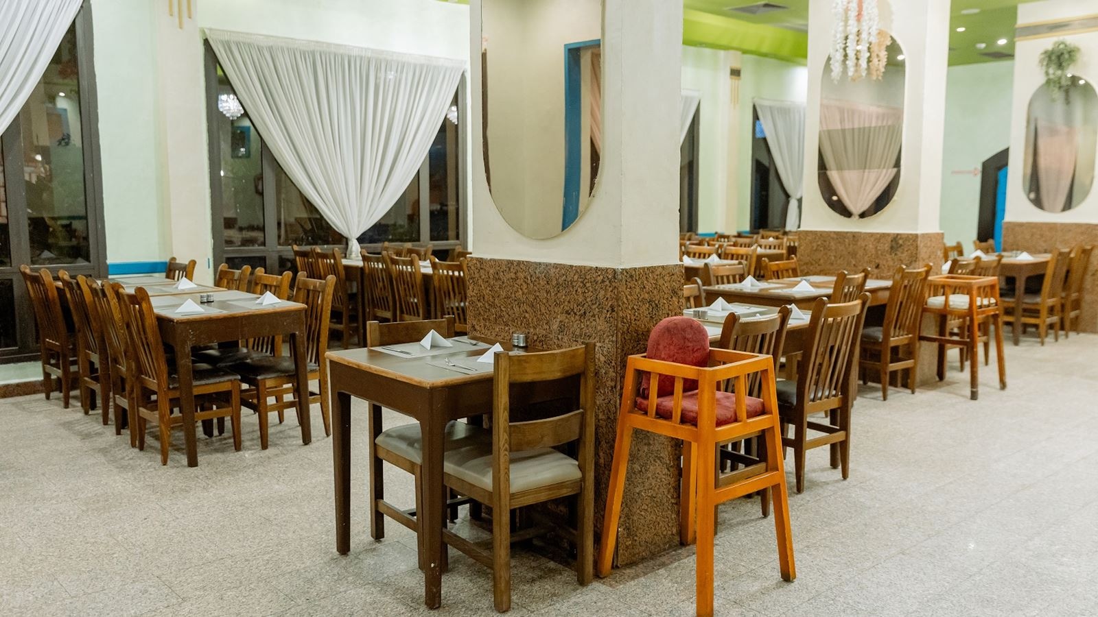 restaurants-main-restaurant