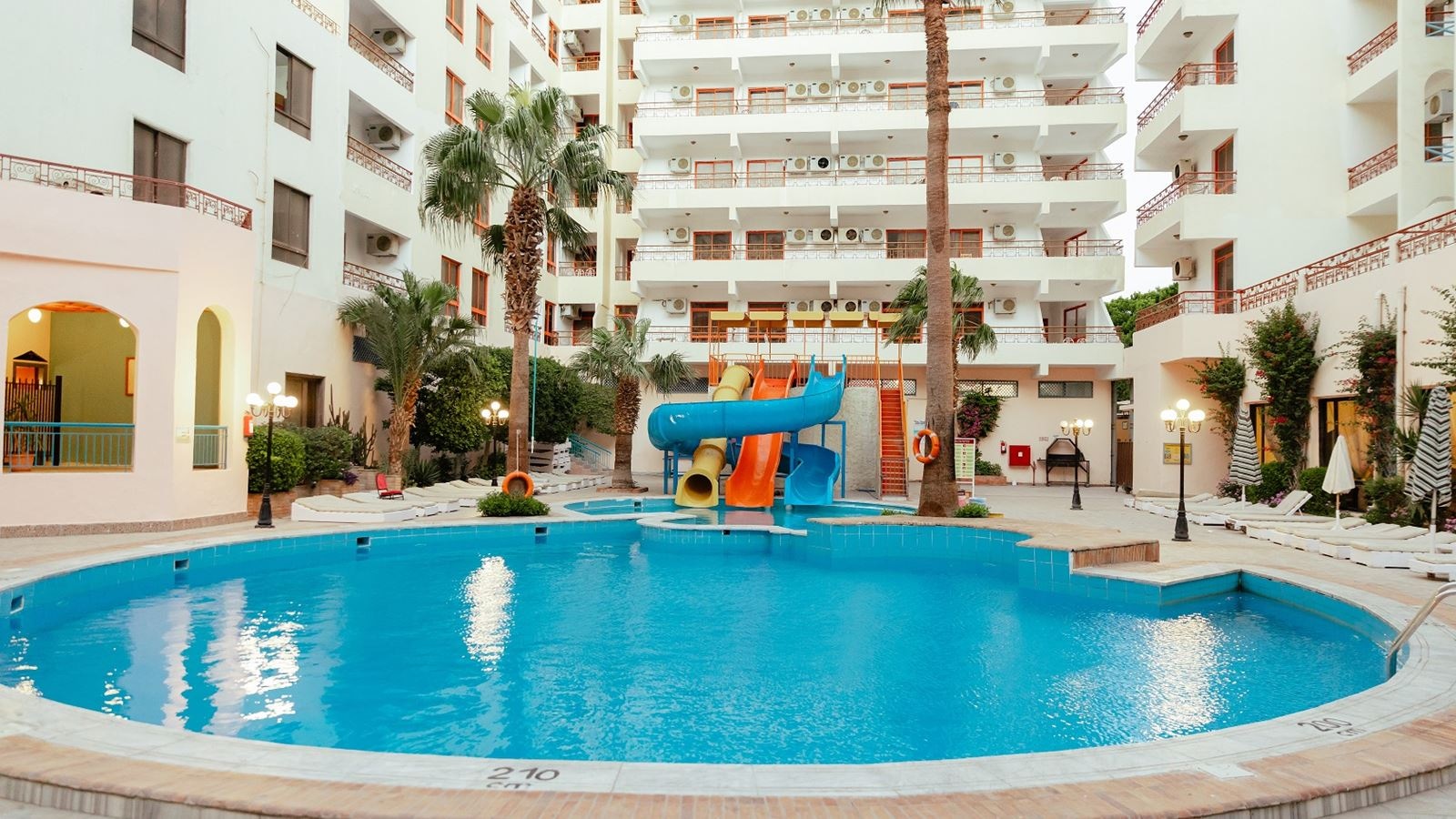 water-park-outdoor-pool