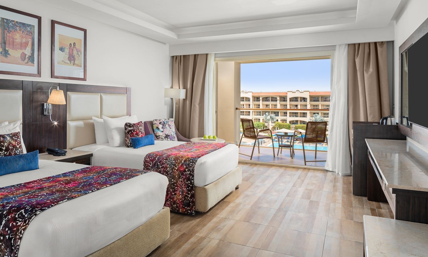 rooms-deluxe-room-sea-view