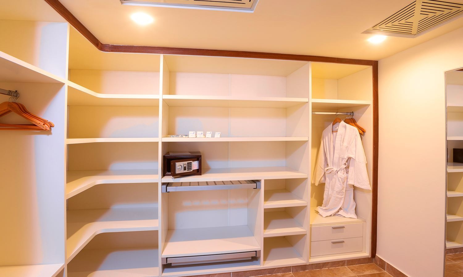 rooms-family-2-bedrooms-gvpv