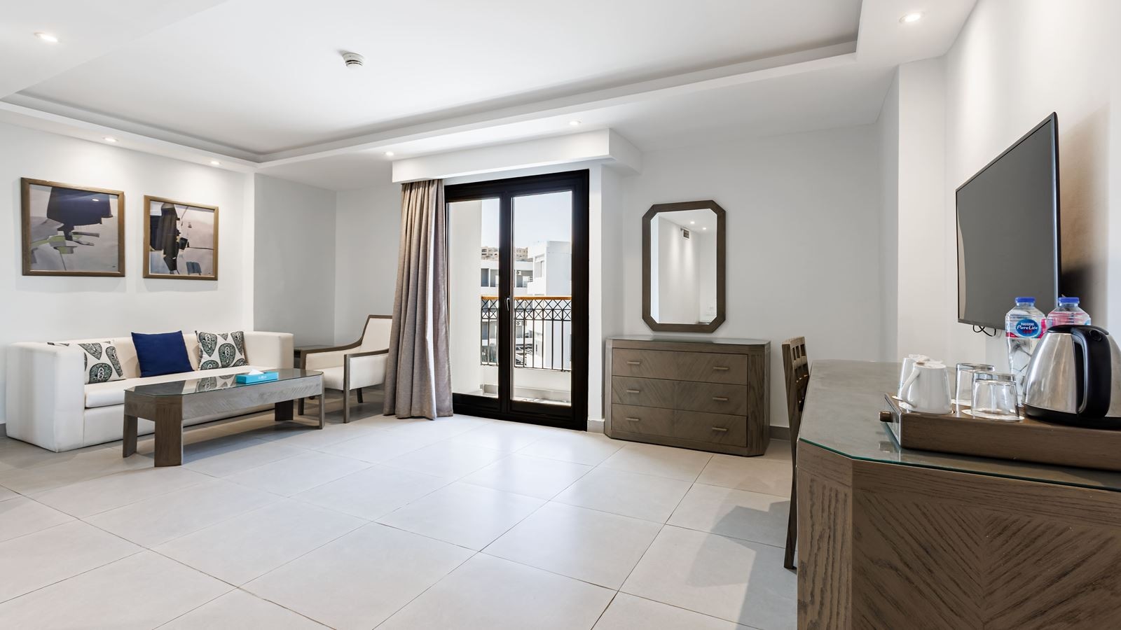 rooms-junior-suite-city-view