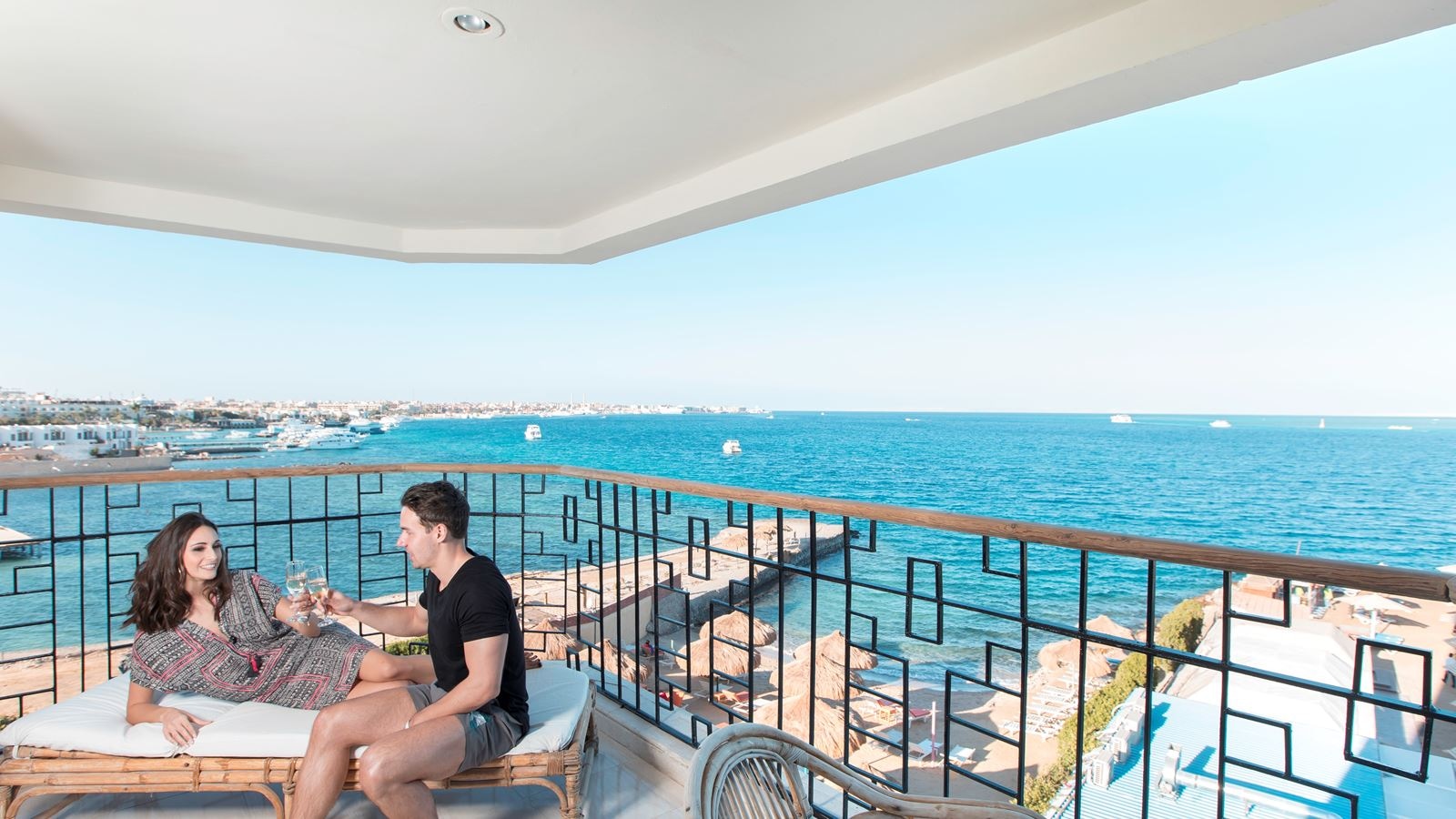 rooms-master-suite-sea-view