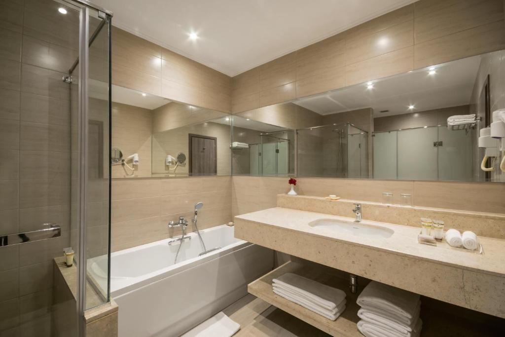 rooms-superior-side-sea-view