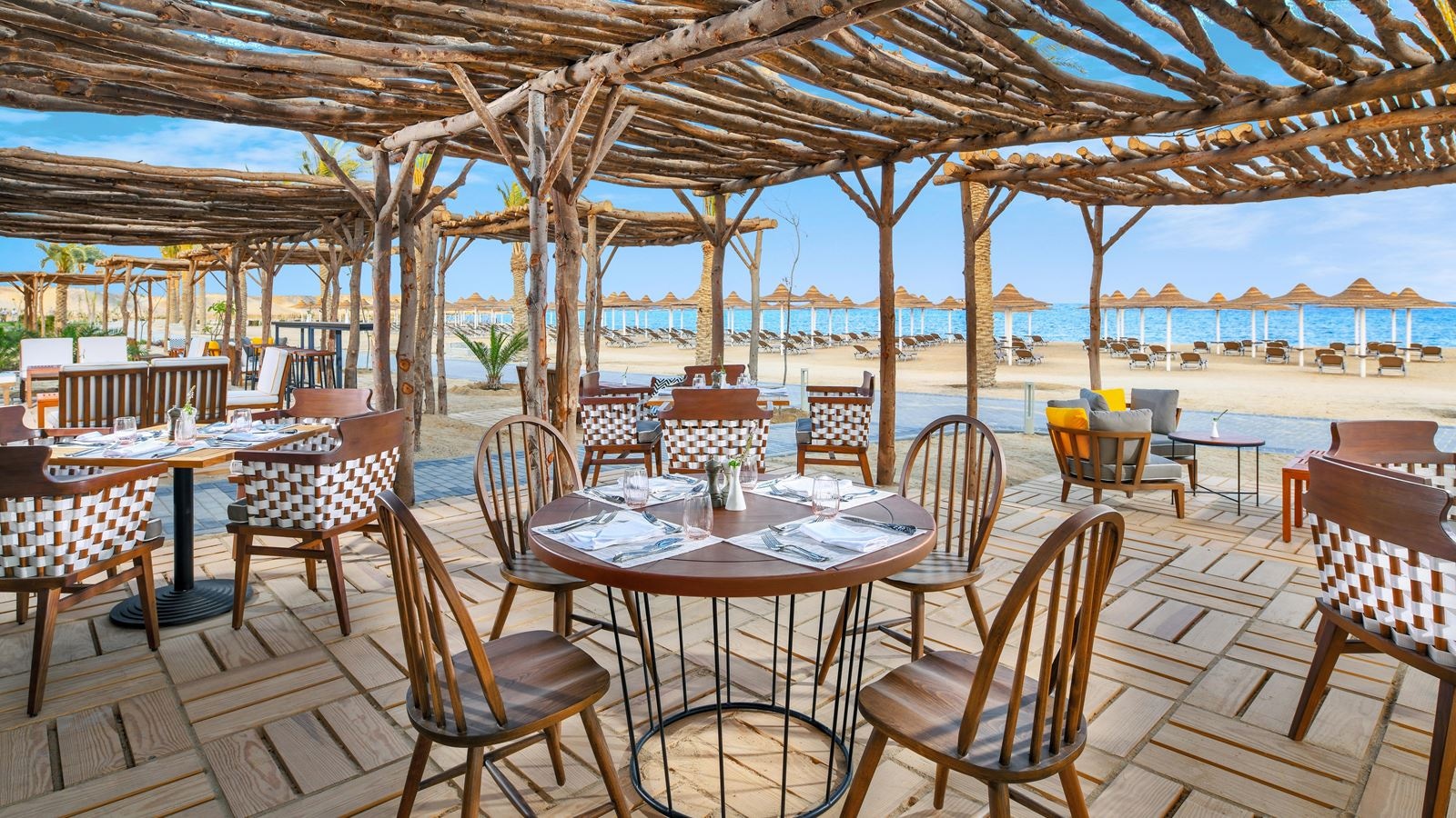 restaurants-sands-beach-restaurant