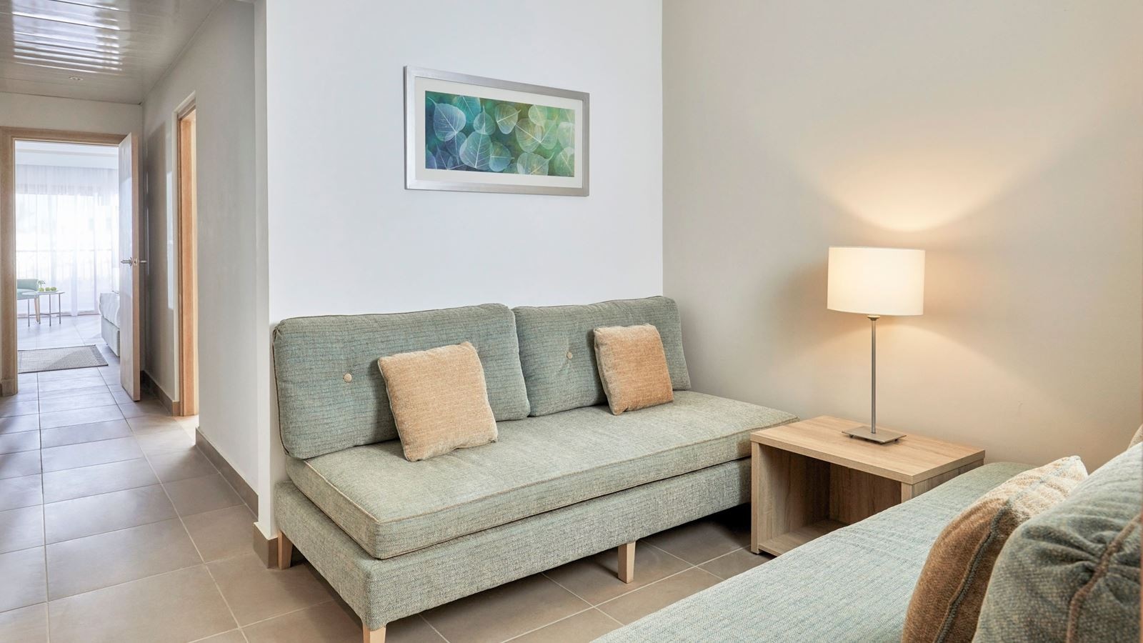 rooms-family-deluxe-pool-view