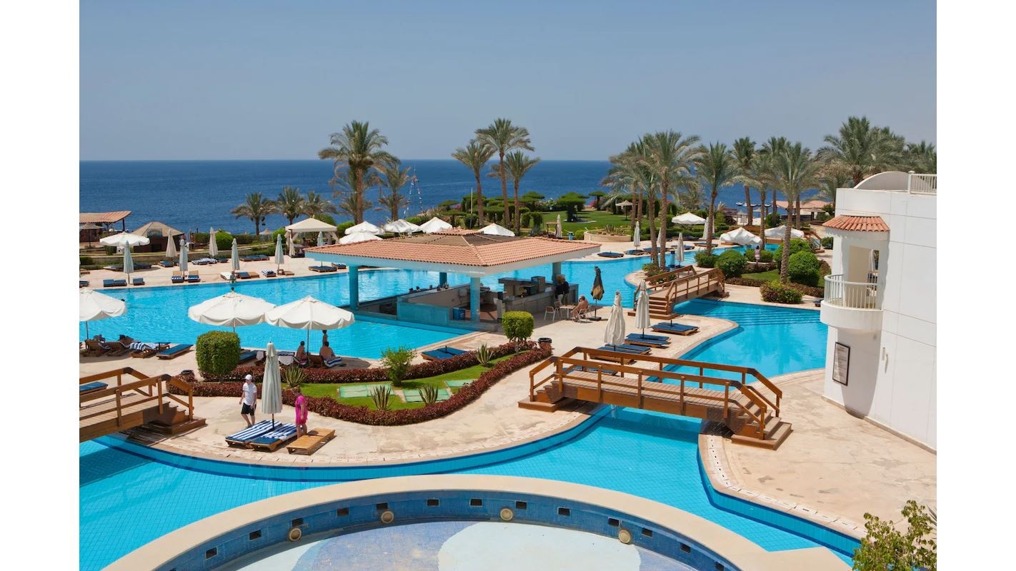 bars-splash-pool-bar