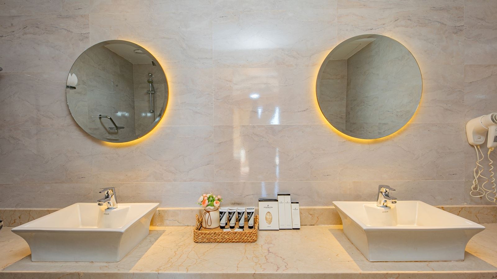 rooms-royal-bungalow